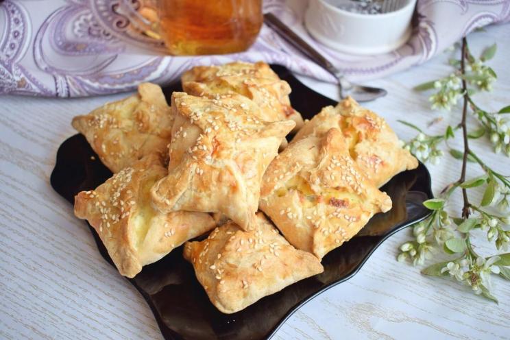 Cheese Puff Pastry Pockets