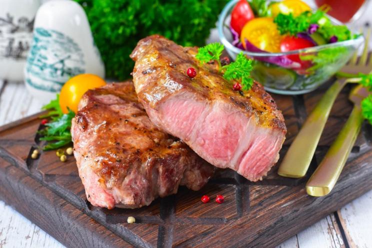 Juicy Pan-Fried Pork Neck Steak Juicy Pan-Fried Pork Neck Steak