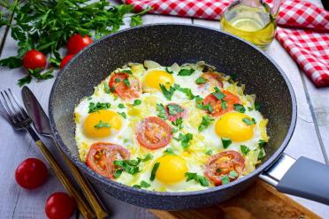 Quick Shakshuka-Style Scrambled Eggs