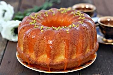 Easy and Fluffy Kefir Cake