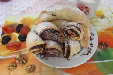 Sour Cream Kufliki Cookies with Sweet Fillings