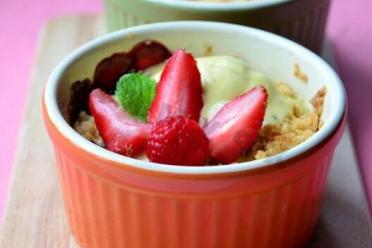 Irresistible Berry Crumble Delight