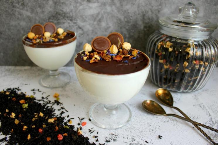 Tender Sour Cream and Gelatin Dessert