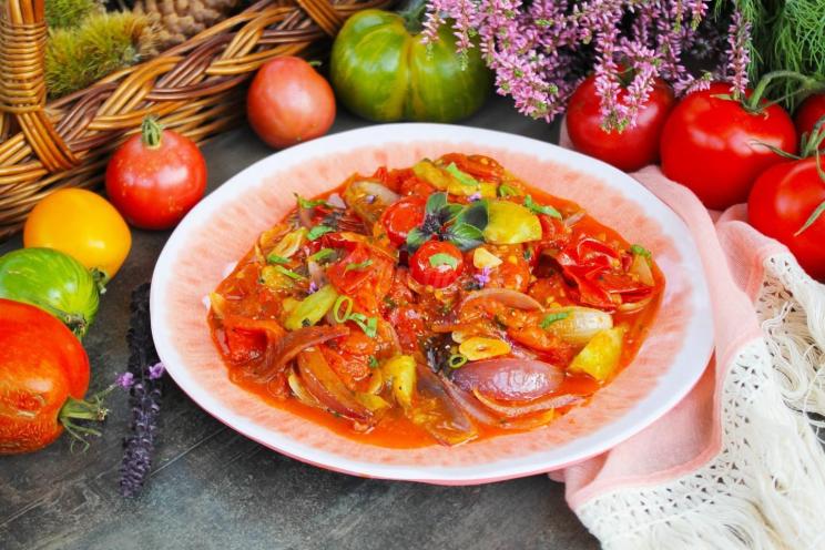 Garlic and Onion Stewed Tomatoes