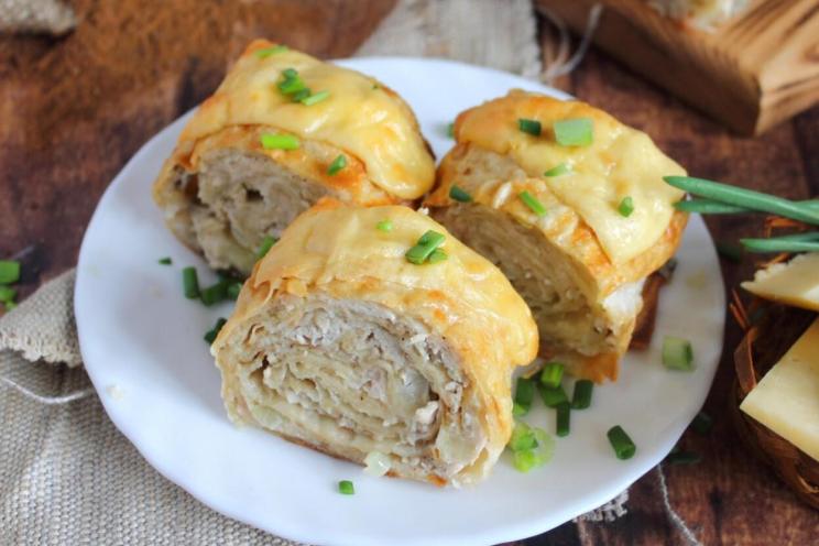 Baked Minced Meat Lavash Roll