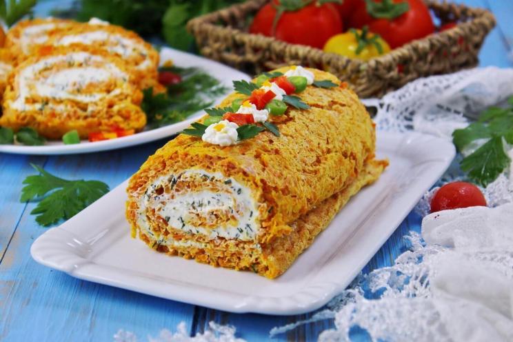 Festive Carrot and Cheese Snack Roll Festive Carrot and Cheese Snack Roll