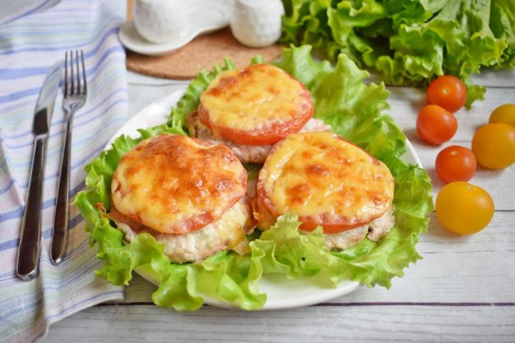 Oven-Baked Tomato and Cheese Cutlets Oven-Baked Tomato and Cheese Cutlets