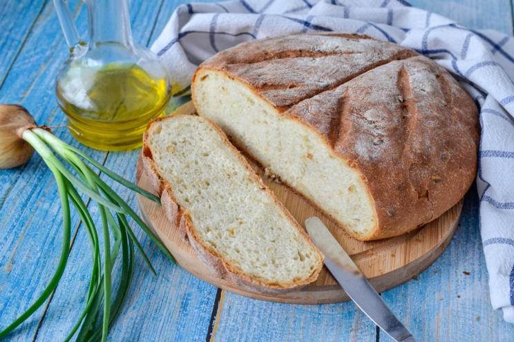 Irresistibly Aromatic Oven-Baked Onion Bread Irresistibly Aromatic Oven-Baked Onion Bread