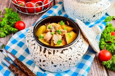 Savory Pork and Potato Pot with Mushrooms