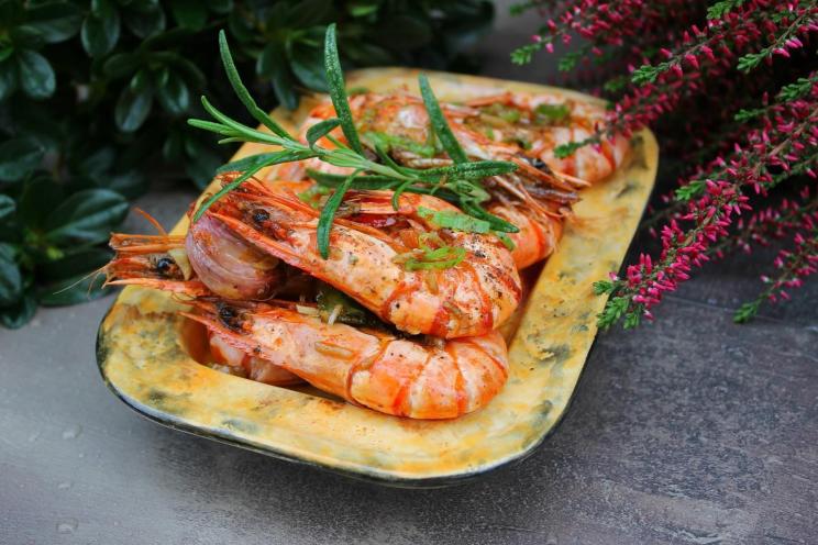 Garlic Butter Fried Shrimp in Shell