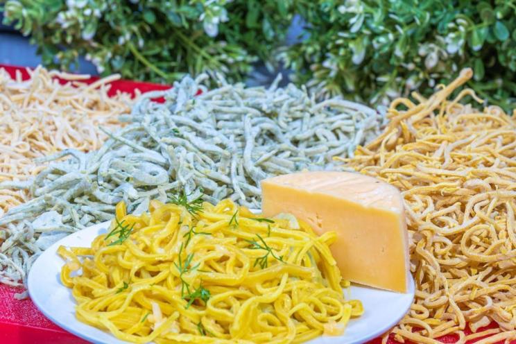 Homemade Colorful Egg Noodles with Spinach and Turmeric