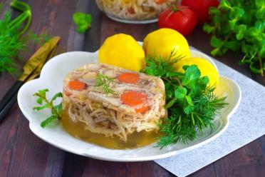 Chicken Feet Aspic: A Tasty, Low-Calorie Appetizer