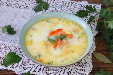 Creamy Trout Head Soup