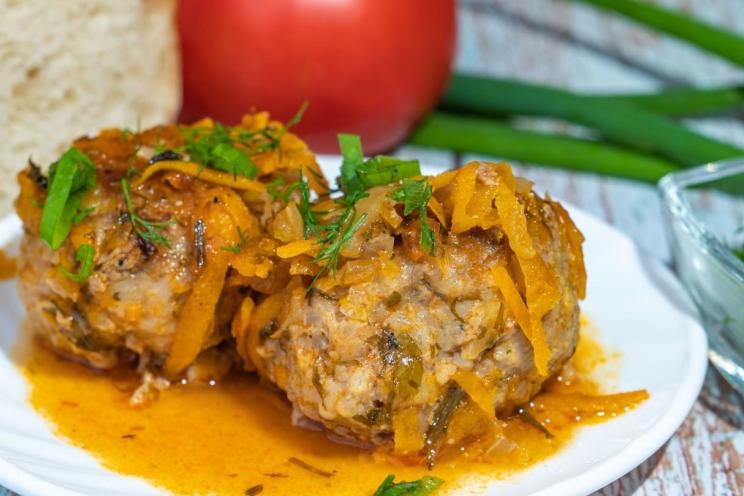 Beef and Pork Meatballs in Tomato Sauce Beef and Pork Meatballs in Tomato Sauce