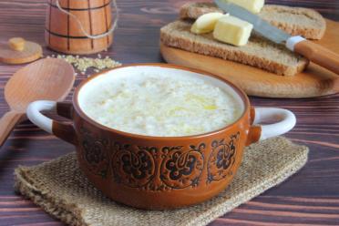 Easy Slow Cooker Creamy Wheat Porridge
