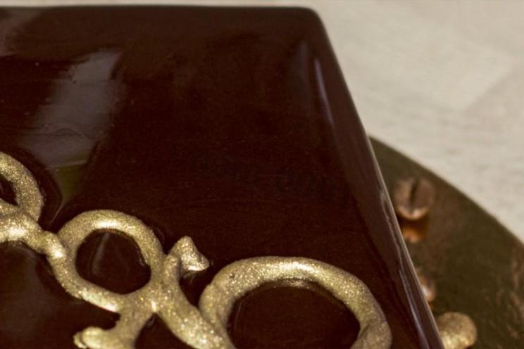 Easy Homemade Chocolate Mirror Glaze Recipe