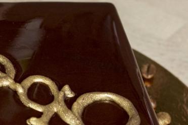 Easy Homemade Chocolate Mirror Glaze Recipe