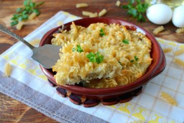 Oven-Baked Pasta and Egg Casserole