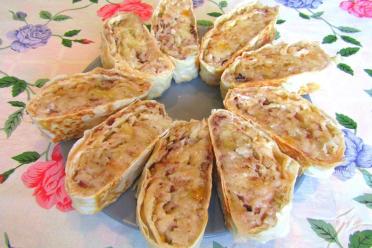 Apple-Nut Cottage Cheese Lavash Roll
