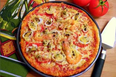 Quick & Delicious Homemade Seafood Pizza
