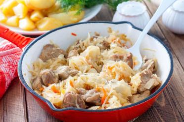 Savory Sauerkraut Stew with Meat
