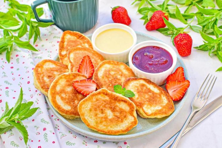Fluffy Yeast Pancakes with Sour Milk