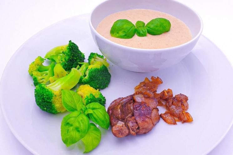 Chicken Liver with Broccoli and Protein-Rich Sauce
