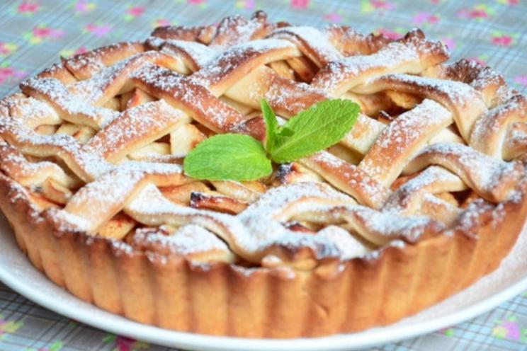 Classic American Apple Pie