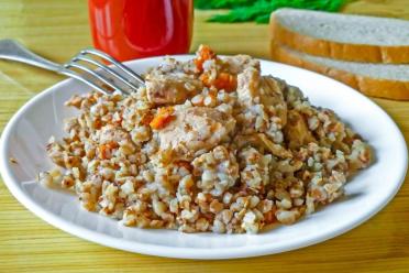 Slow Cooker Chicken and Buckwheat Pilaf