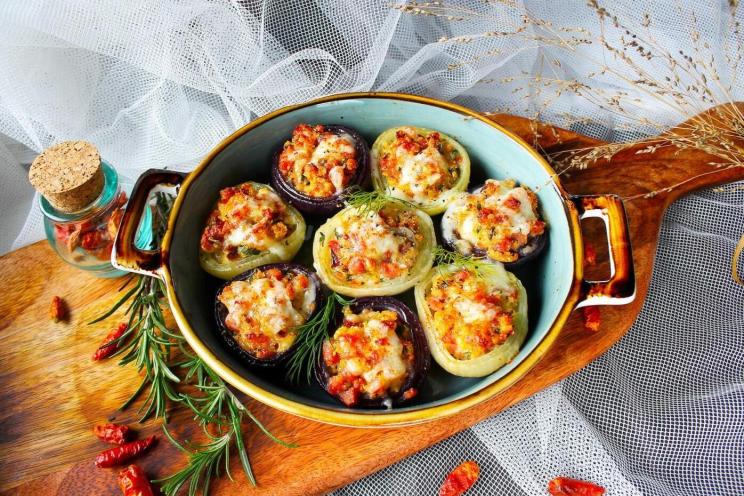 Oven-Baked Stuffed Onions: Easy and Delicious Oven-Baked Stuffed Onions: Easy and Delicious