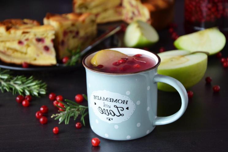 Apple-Lingonberry Jelly Delight