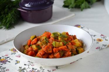 Zucchini and Tomato Sauté (Onion-Free Option)