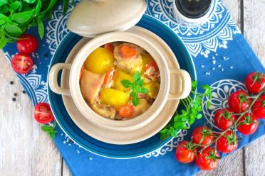 Savory Chicken and Potato Pot Roast