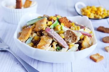 Smoked Sausage Salad with Crunchy Croutons