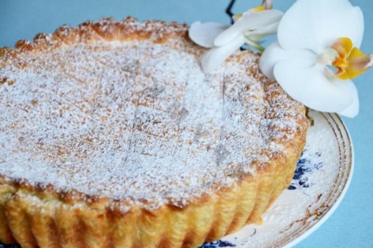 Blueberry Banana Almond Pie