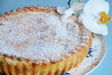 Blueberry Banana Almond Pie