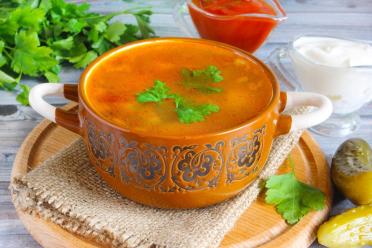 Hearty Chicken Rassolnik Soup with Barley and Pickles