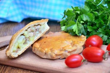 Tatar-Style Chicken Sour Cream Mini Pies