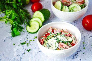 Quick and Tasty Tomato Cucumber Salad with Mayonnaise