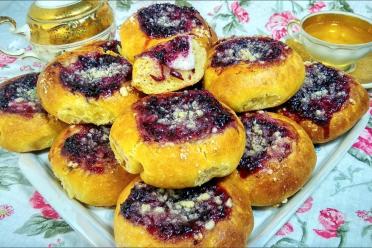 Double-Filled Cottage Cheese & Jam Cheesecakes