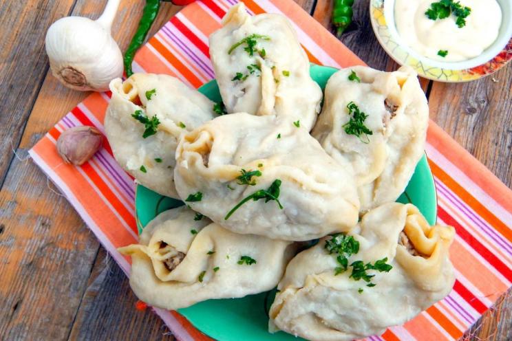 Manti with Minced Meat, Potatoes & Onions: A Hearty, Budget-Friendly Dish