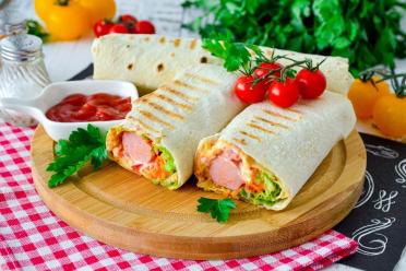 Pita Bread Hot Dog: Easy Family Snack