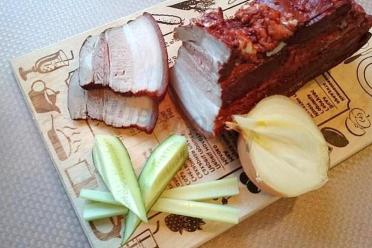 Healthier Smoked Brisket with Onion Skins