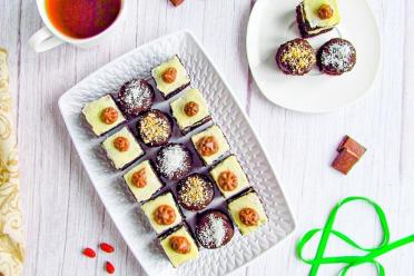 One-Bite Petit Fours: Delicious Assorted Pastries