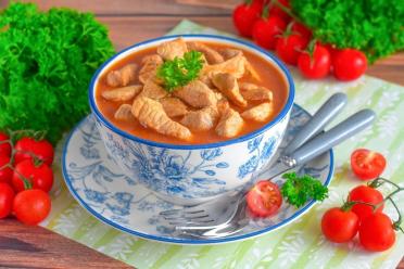 Hearty Stewed Meat with Gravy