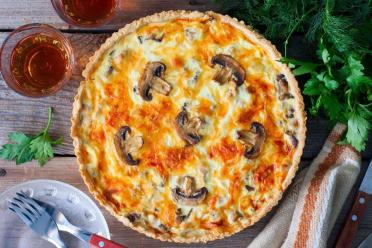 Chicken and Mushroom Laurent Pie