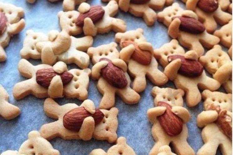Homemade Nutty Shortbread Bear Cookies