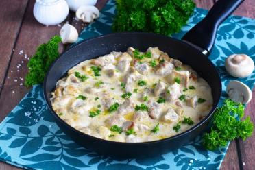 Creamy Pork and Mushroom Skillet