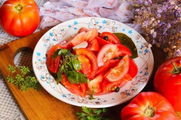 Instant Pot Lightly Salted Tomatoes: Quick and Savory Appetizer