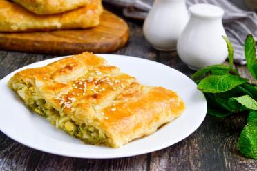 Quick and Easy Cabbage Puff Pastry Pie